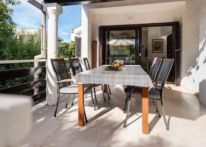 Mit Pool- Grosser Garten By Interhome Tatil Evi Poreč