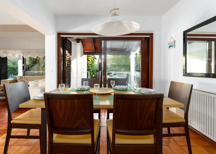 Tatil Evi Mit Pool- Grosser Garten By Interhome Poreč