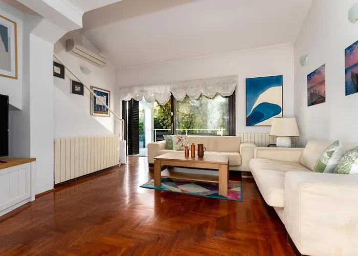 Tatil Evi Mit Pool- Grosser Garten By Interhome