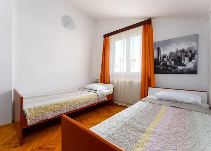 Tatil Evi Mit Pool- Grosser Garten By Interhome Poreč