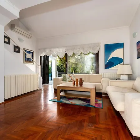 Casa vacanze Mit Pool- Grosser Garten By Interhome