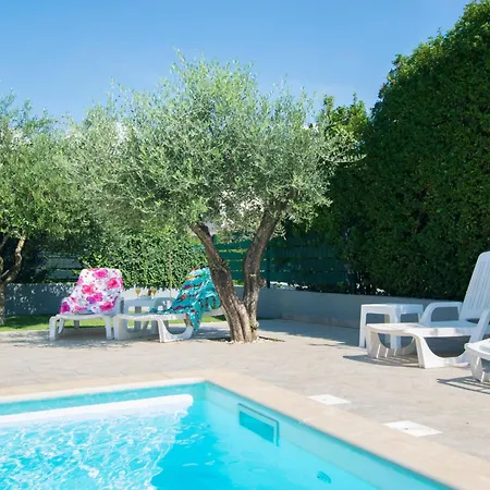 Mit Pool- Grosser Garten By Interhome Casa vacanze