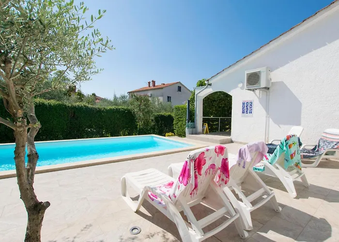 Feriehus Mit Pool- Grosser Garten By Interhome Poreč