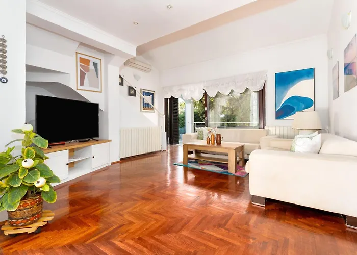 Mit Pool- Grosser Garten By Interhome *