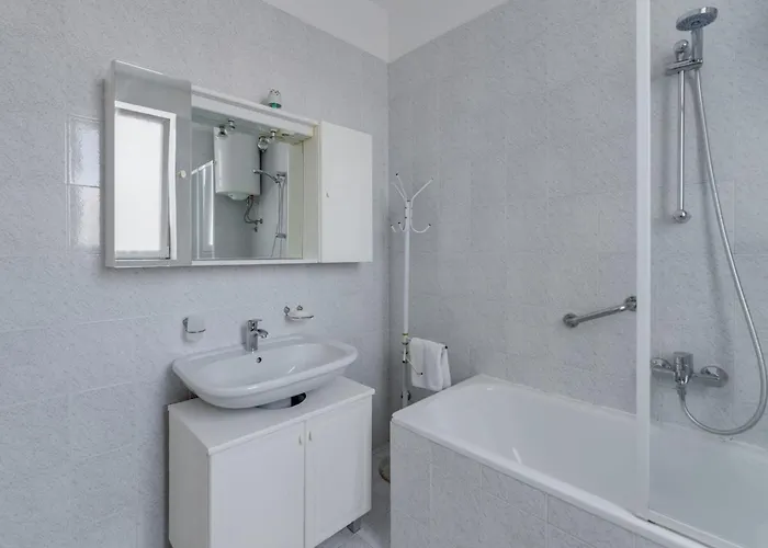 Mit Pool- Grosser Garten By Interhome Feriehus *