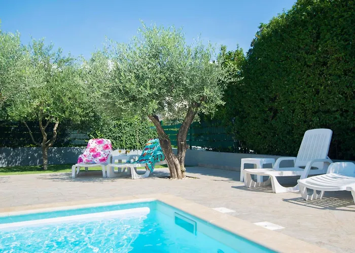 Mit Pool- Grosser Garten By Interhome Ferienhaus