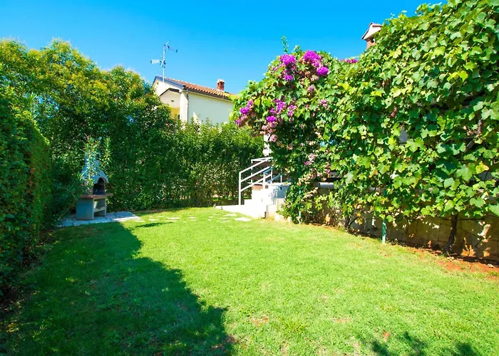 Mit Pool- Grosser Garten By Interhome * Poreč