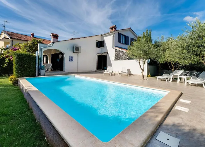 Ferienhaus Mit Pool- Grosser Garten By Interhome